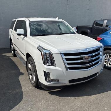 2018 Cadillac Escalade ESV Luxury
