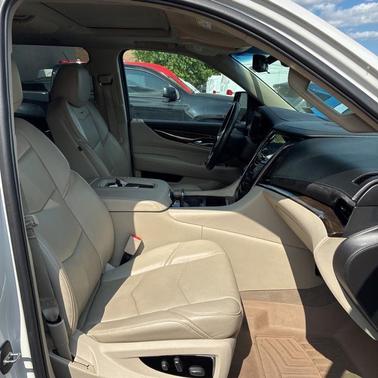 2018 Cadillac Escalade ESV Luxury