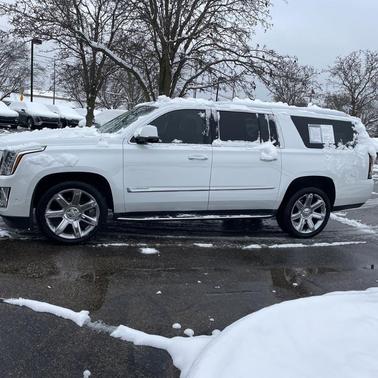 2017 Cadillac Escalade ESV Luxury