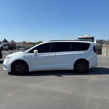 2021 Chrysler Pacifica Hybrid Limited