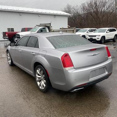 2015 Chrysler 300C Platinum