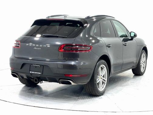 2018 Porsche Macan Base