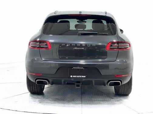 2018 Porsche Macan Base