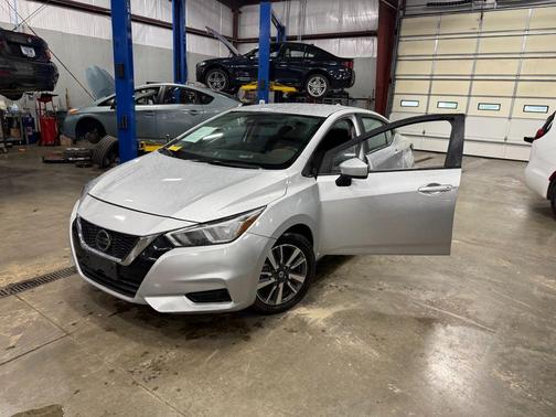 2022 Nissan Versa 1.6 SV