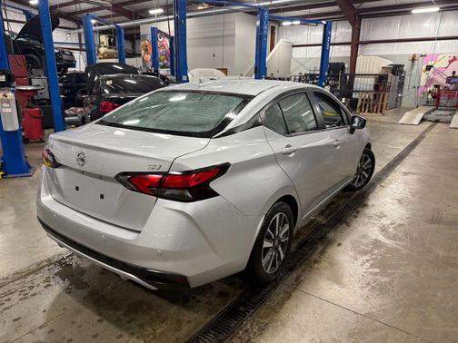 2022 Nissan Versa 1.6 SV