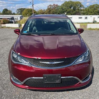 2017 Chrysler Pacifica Touring-L Plus