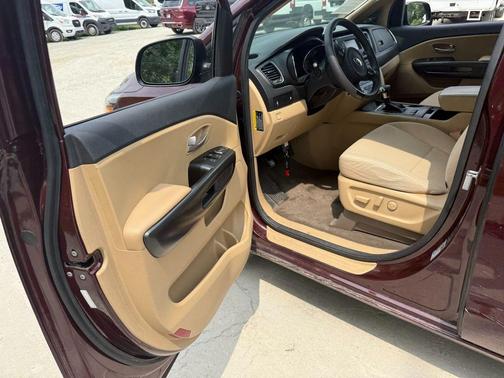 2018 Kia Sedona LX