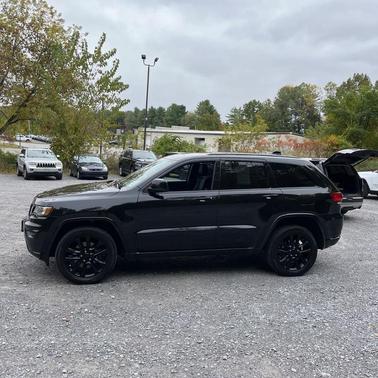 2021 Jeep Grand Cherokee Laredo X