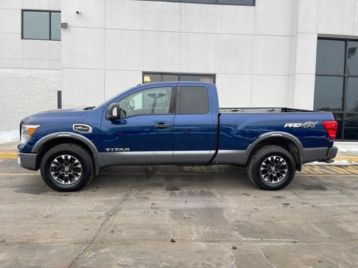 2017 Nissan Titan PRO-4X