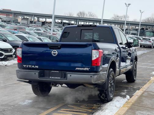 2017 Nissan Titan PRO-4X