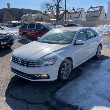 2017 Volkswagen Passat 1.8T SE w/Technology