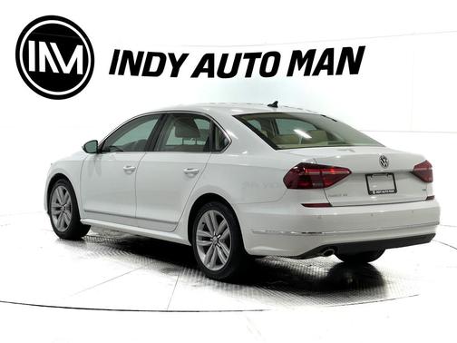 2017 Volkswagen Passat 1.8T SE w/Technology