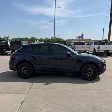 2018 Porsche Macan Base