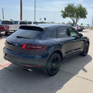 2018 Porsche Macan Base