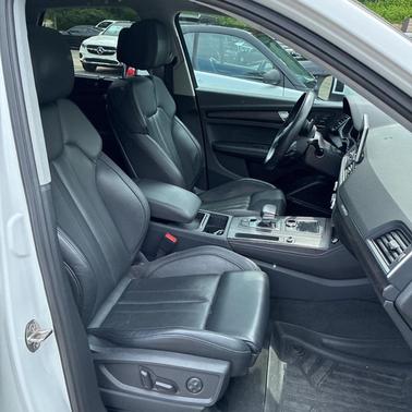 Ibis White 2018 Audi Q5 2.0T Prestige