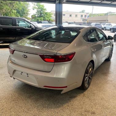 2018 Kia Cadenza Technology