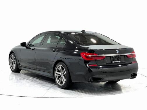 2017 BMW 750 i xDrive