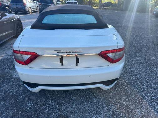 2017 Maserati GranTurismo Base