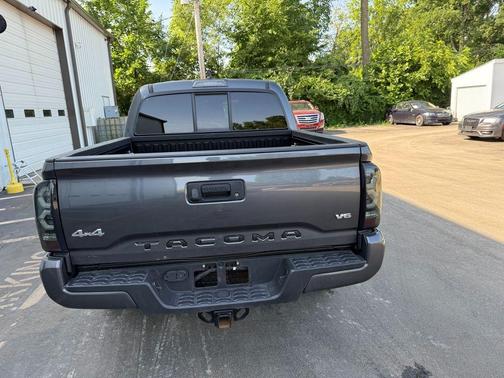 2022 Toyota Tacoma SR5
