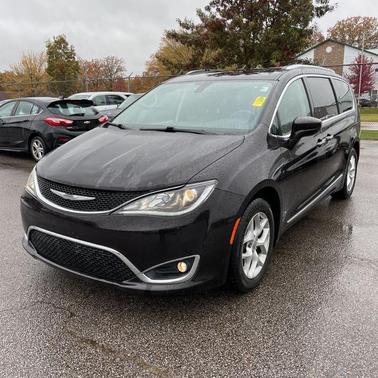 2017 Chrysler Pacifica Touring-L Plus