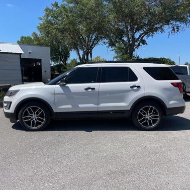 2017 Ford Explorer sport