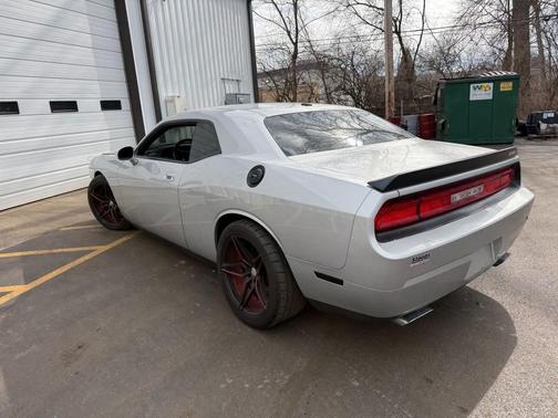 2009 Dodge Challenger SRT8