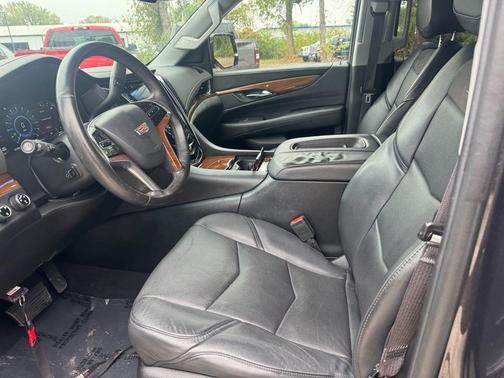 2016 Cadillac Escalade Luxury