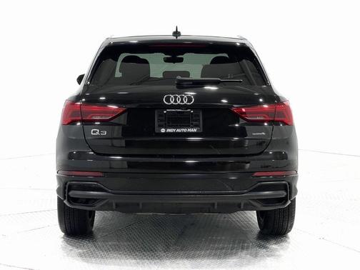 2021 Audi Q3 45 S line Premium