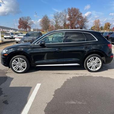 2020 Audi Q5 40 Premium Plus