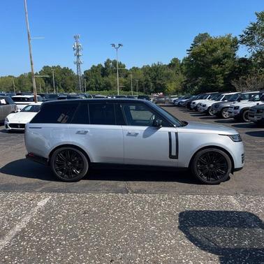 2024 Land Rover Range Rover P530 SE