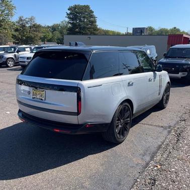 2024 Land Rover Range Rover P530 SE