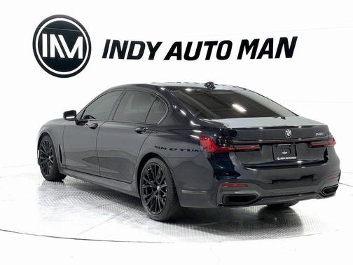 2022 BMW 740 i