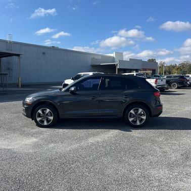 2020 Audi Q5 45 Titanium Premium