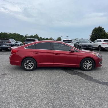 2017 Hyundai SONATA SE