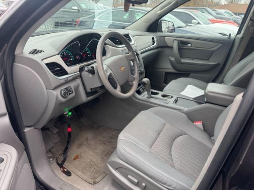 2017 Chevrolet Traverse LS