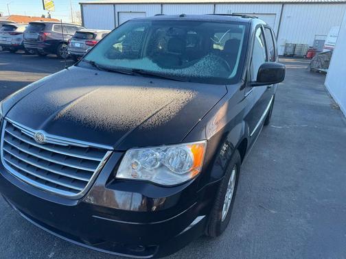 2010 Chrysler Town & Country Touring Plus
