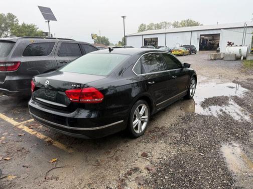 2015 Volkswagen Passat 1.8T Auto SE