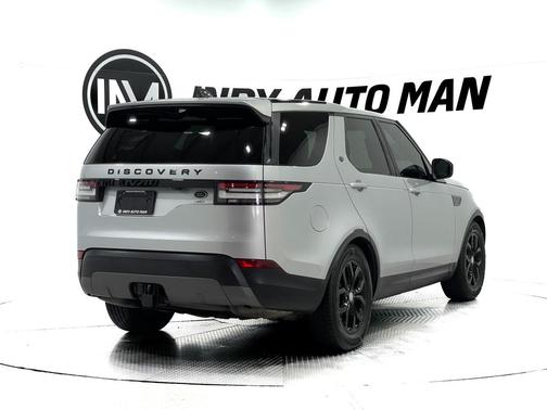 Indus Silver Metallic 2018 Land Rover Discovery SE