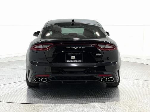2018 Kia Stinger GT1