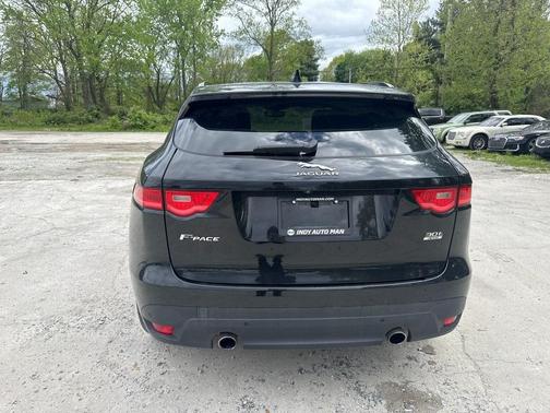 2019 Jaguar F-PACE 30t R-Sport