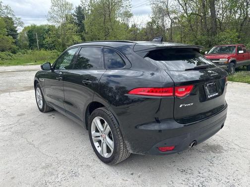 2019 Jaguar F-PACE 30t R-Sport