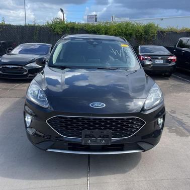 2020 Ford Escape Titanium Hybrid