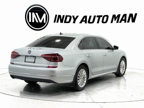 2017 Volkswagen Passat 1.8T SE