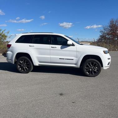 2019 Jeep Grand Cherokee Altitude
