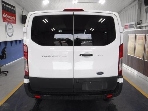 2022 Ford Transit-350 XLT