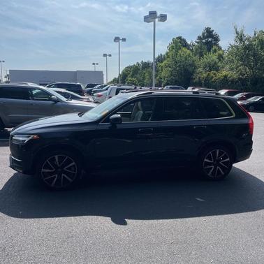 2019 Volvo XC90 T6 Momentum