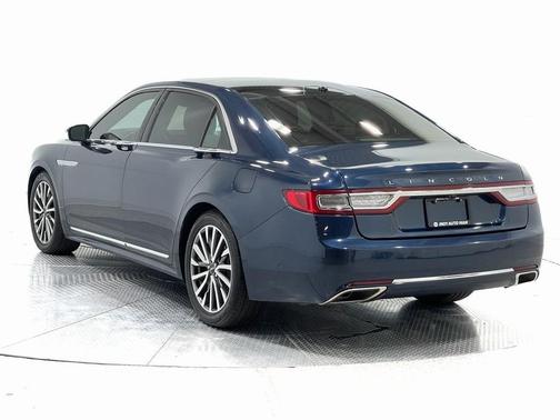 2017 Lincoln Continental Select