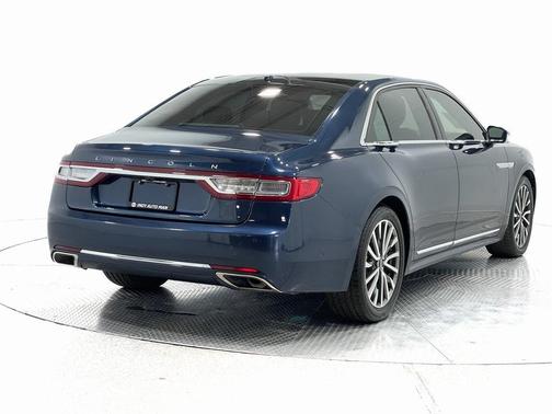 2017 Lincoln Continental Select
