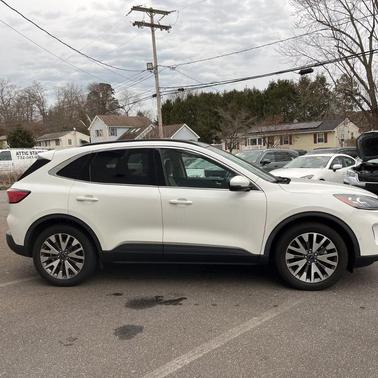 2020 Ford Escape Titanium Hybrid