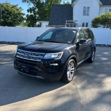 Shadow Black 2018 Ford Explorer XLT